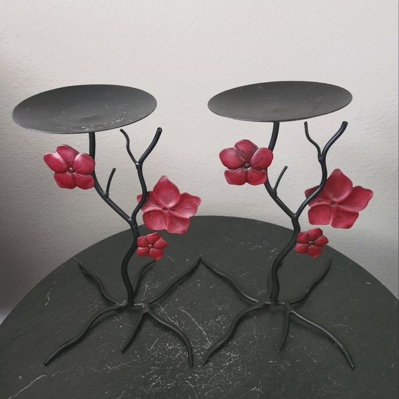 ONE PAIR BLACK METAL PILLAR CANDLE HOLDERS WITH RED METAL FLOWERS - Picture 1 of 1